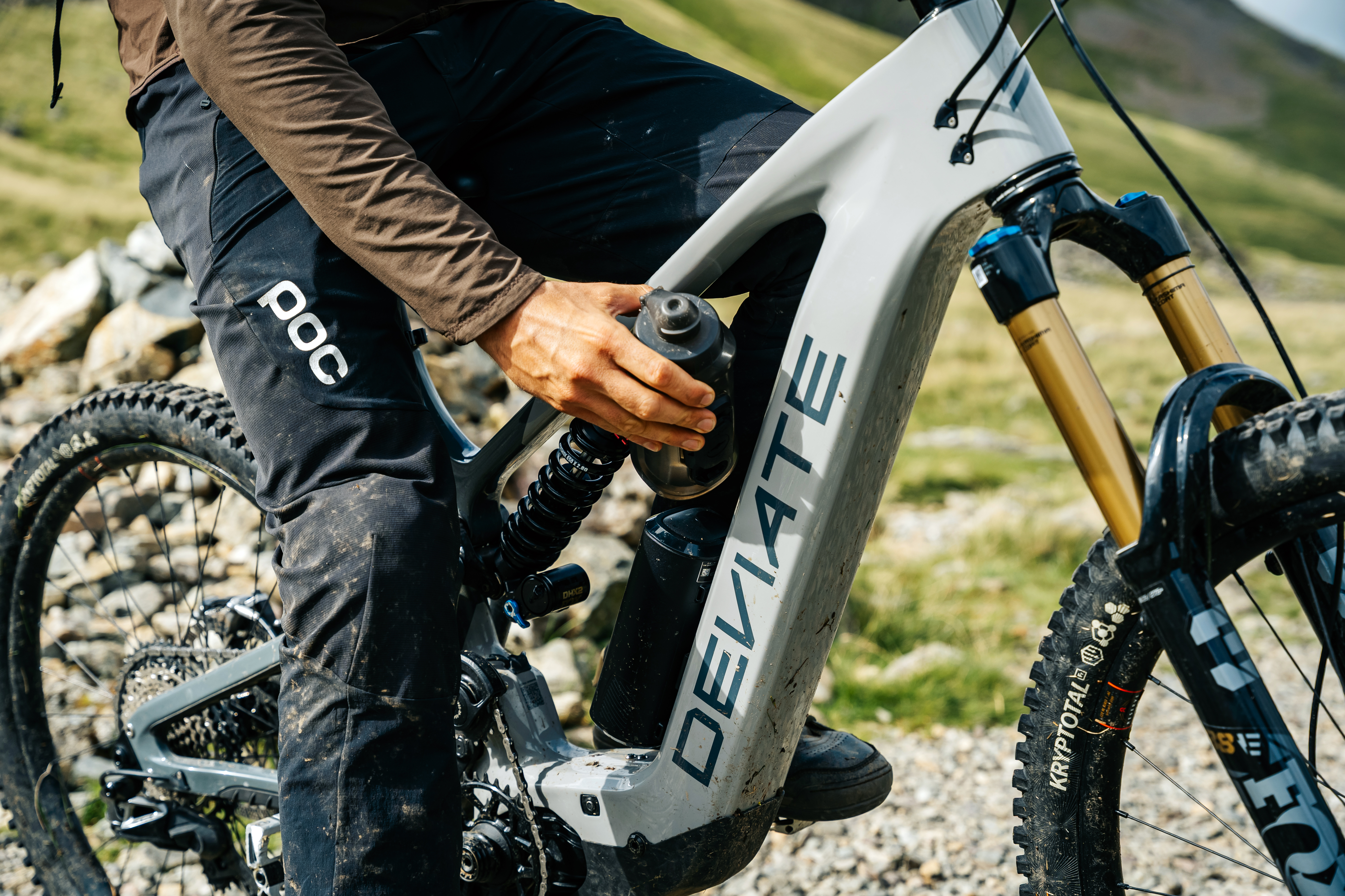 power extender i láhev na pití